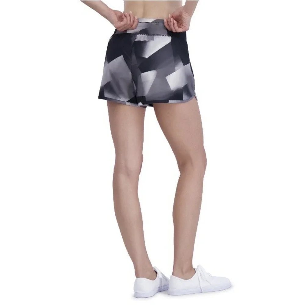 Reebok Womens Evolution Short with Back Pocket XXXL New with Tags Black Slim